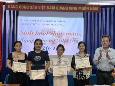 Sinh hoạt ngày 20/10/2023