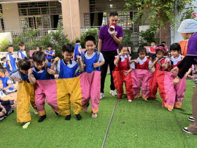 Tổ chức các hoạt động trải nghiệm sáng tạo theo chủ đề “Học chơi bổ ích” năm học 2023-2024
