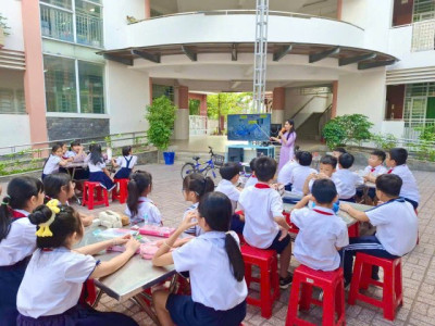 Tiết học trải nghiệm ngoài trời An toàn giao thông