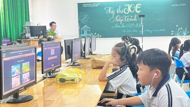 Trường TH Nguyễn Trãi tổ chức vòng thi cấp tỉnh Olympic Tiếng Anh trên Internet