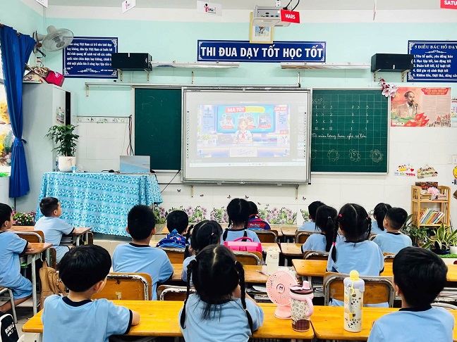 TUYÊN TRUYỀN PHÒNG, CHỐNG MA TÚY HỌC ĐƯỜNG